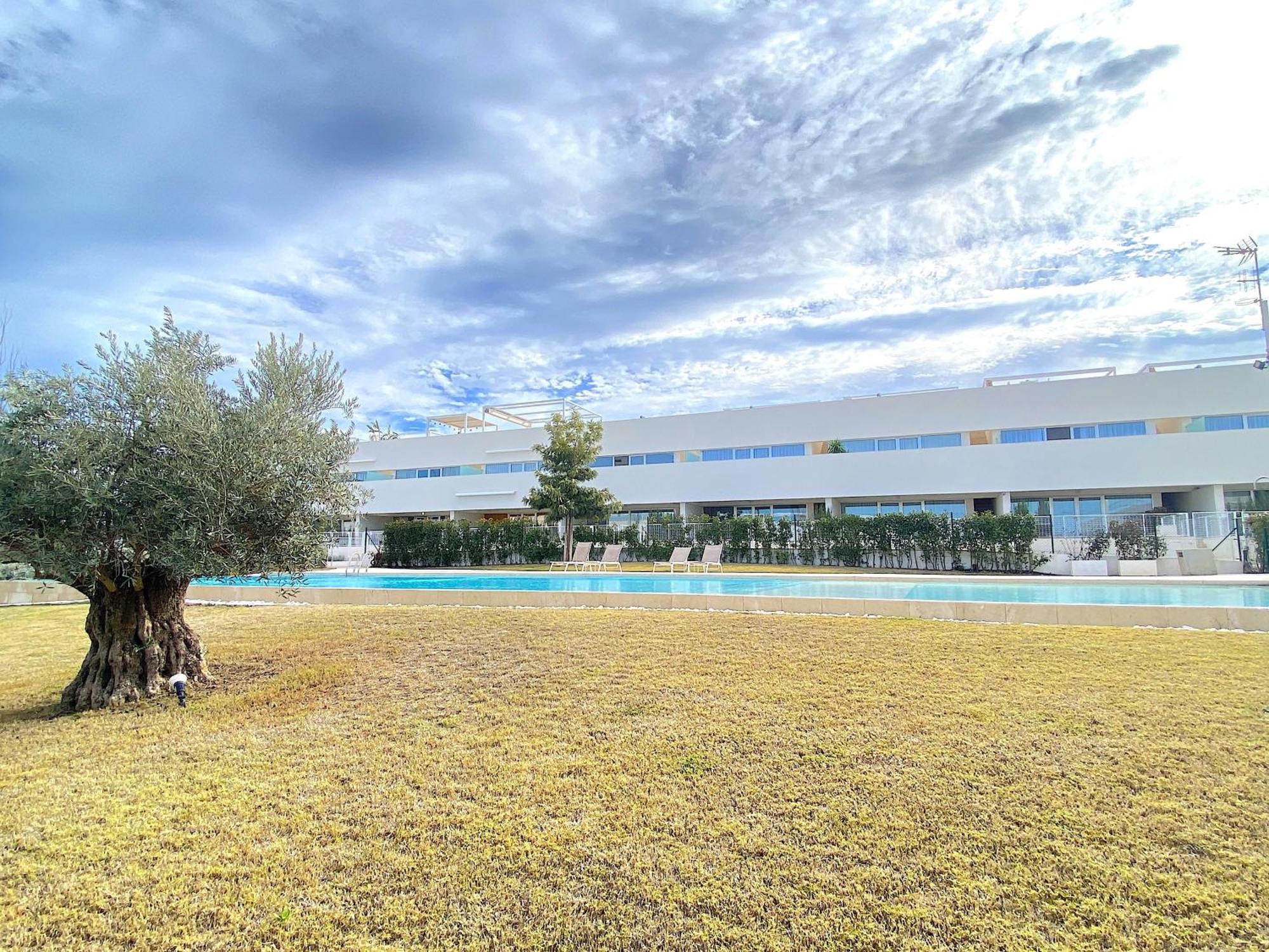 Impresionante Apartamento Con Vistas A La Piscina Apartment Alicante Exterior photo